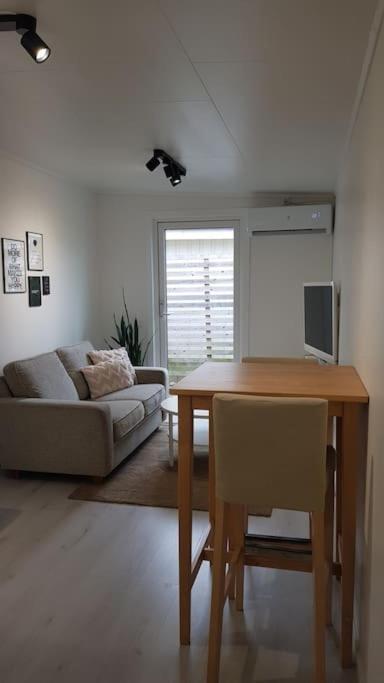 Lgh Lillemor, Naera Havet, Staden Och Naturen Strömstad Exterior foto